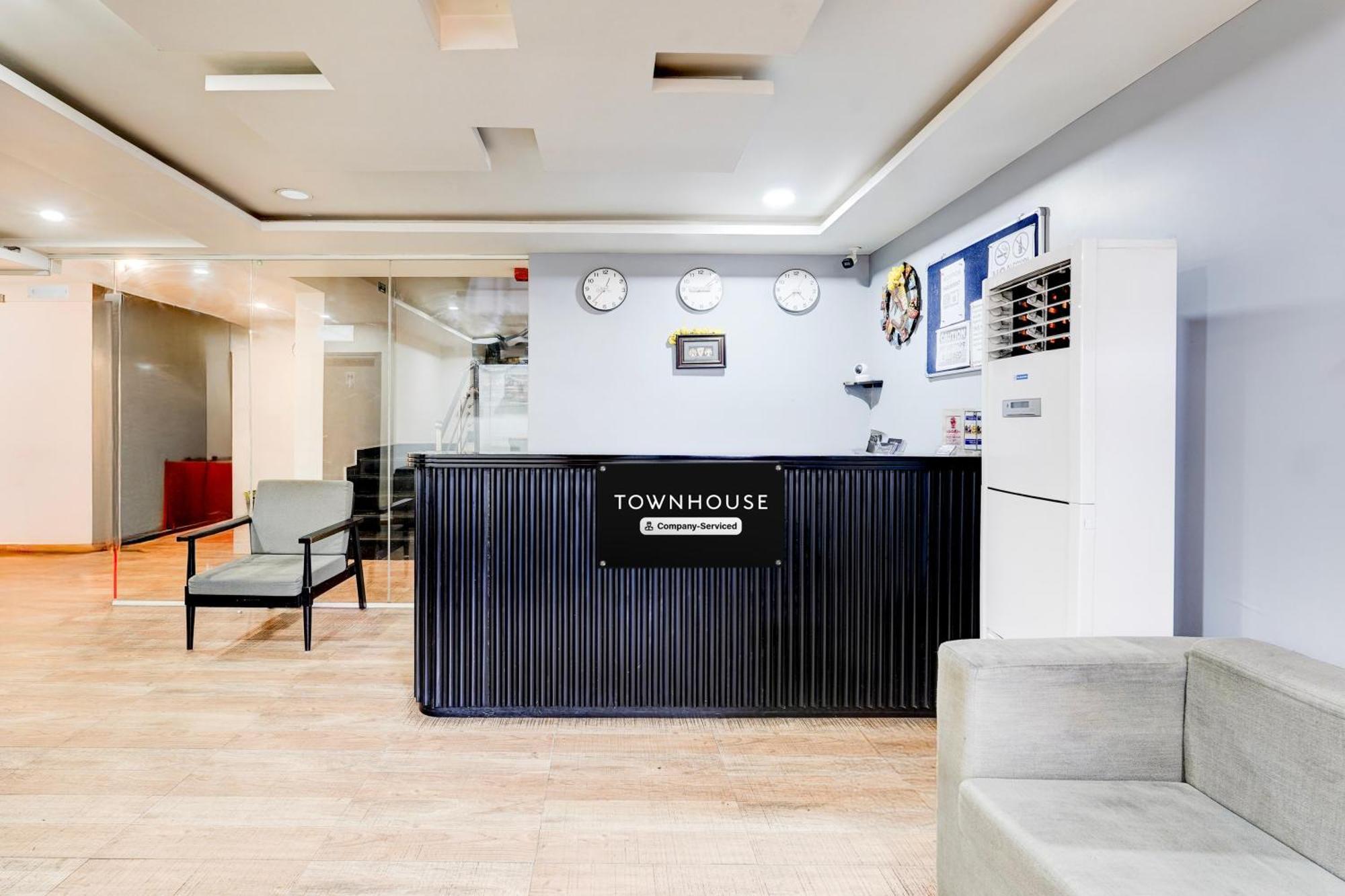Super Townhouse Tirupati Hotel Exterior photo