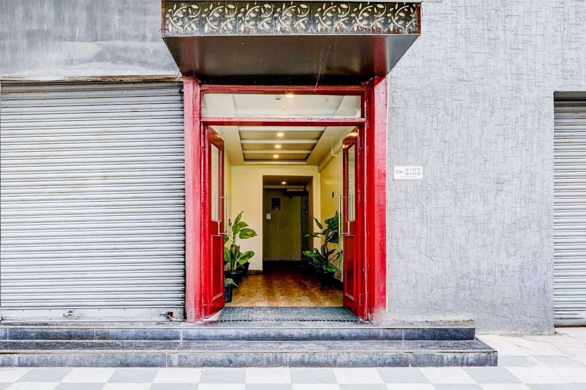 Super Townhouse Tirupati Hotel Exterior photo